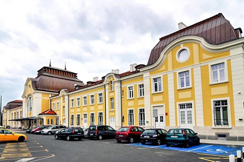 Comfy Home In The Heart Of Бургас Екстериор снимка